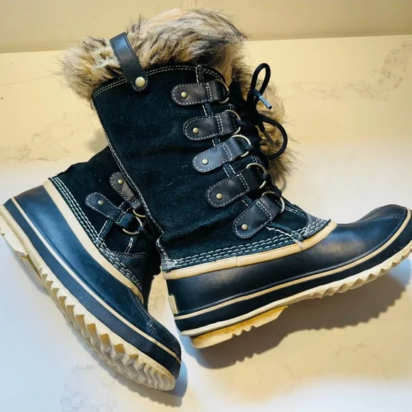 Sorel Women’s winter boots size US 6 - Picture 1 of 8